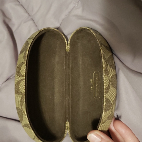 Coach Sun Glass Case Clam shell - Picture 4 of 4